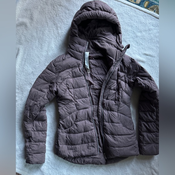 Lululemon Pack it Down Jacket - Picture 3 of 8